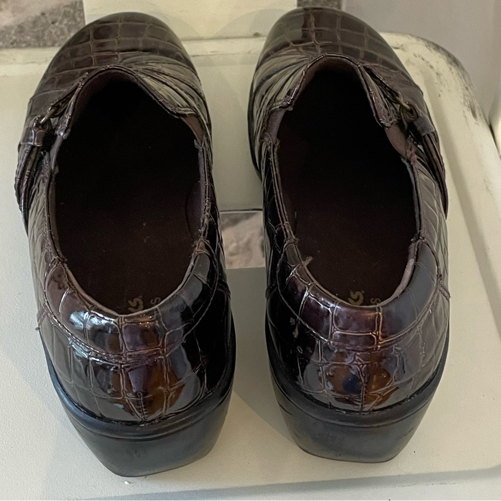 Clarks Bendables Alligator Print Slip On Shoes 8m - image 4